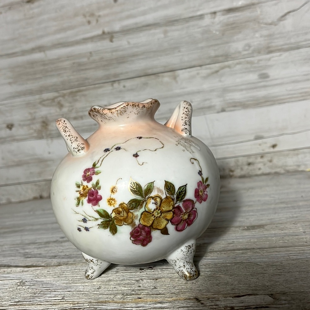 L&M Bond Ware Footed Vase Floral w Gold Trim